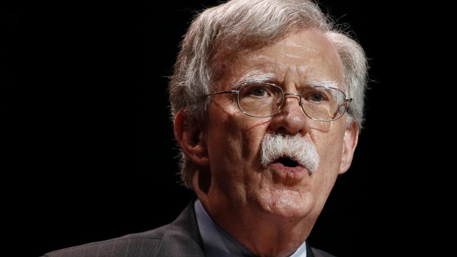 Equipo de Bolton: Casa Blanca intenta suprimir libro Equipo de Bolton: Casa Blanca intenta suprimir libro