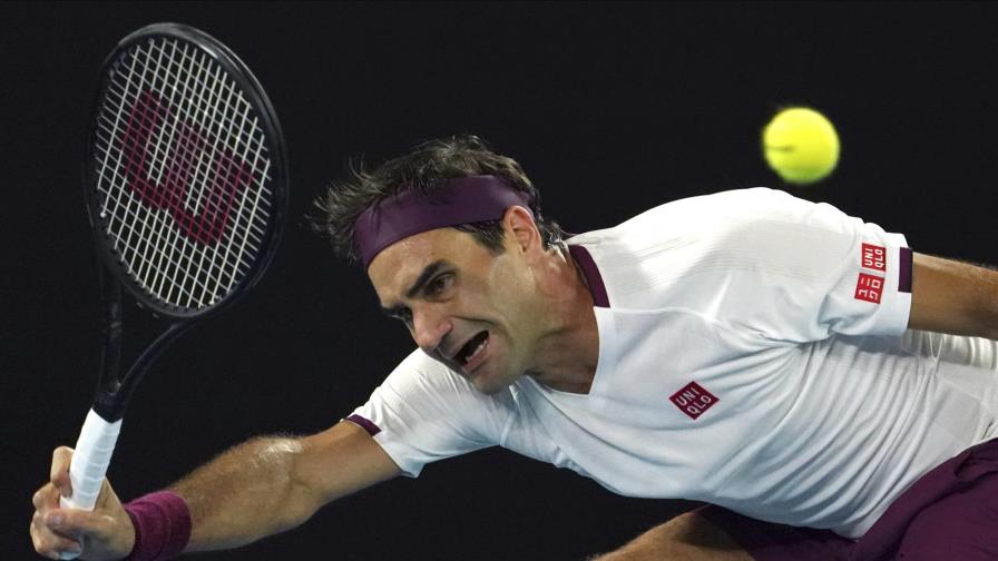 De menos a más, Roger Federer avanza a cuartos en Australia
