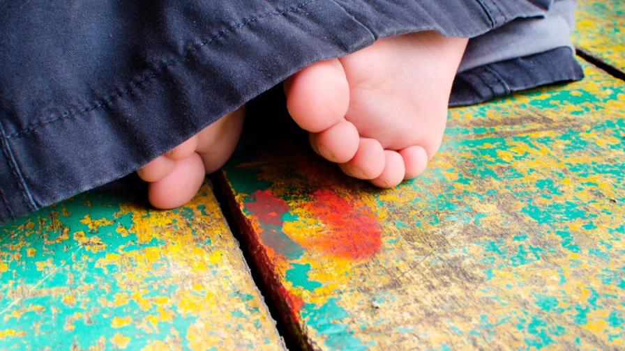 Acusan a hombre de matar a su nieta en crucero