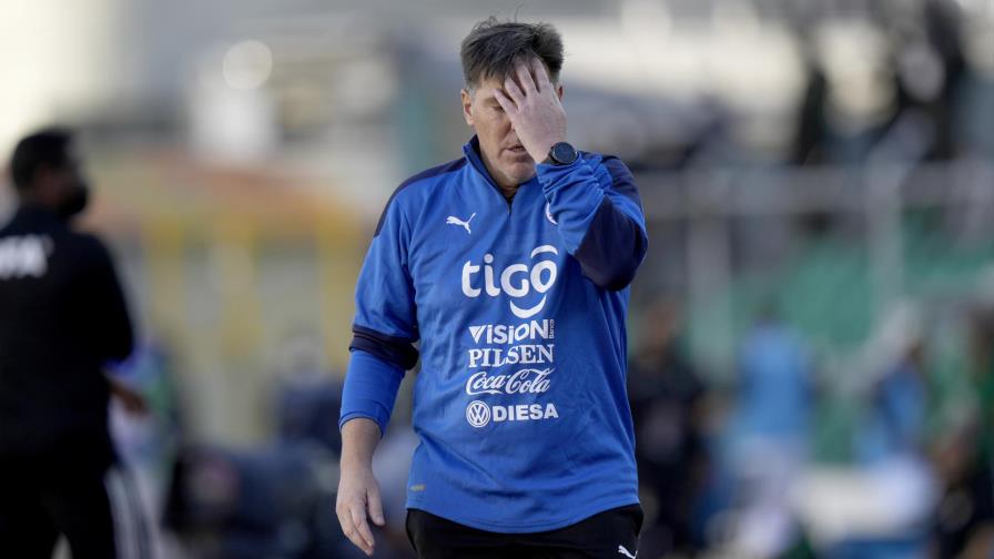 Tras goleada en Bolivia, Paraguay destituye a Berizzo