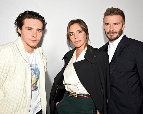Brooklyn, Victoria y David Beckham