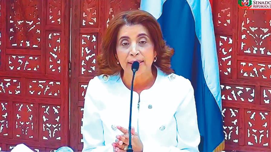 Dolores Fernández pasa de dirigir el Registro del Estado Civil a miembro titular de la JCE Dolores Fernández pasa de dirigir el Registro del Estado Civil a miembro titular de la JCE