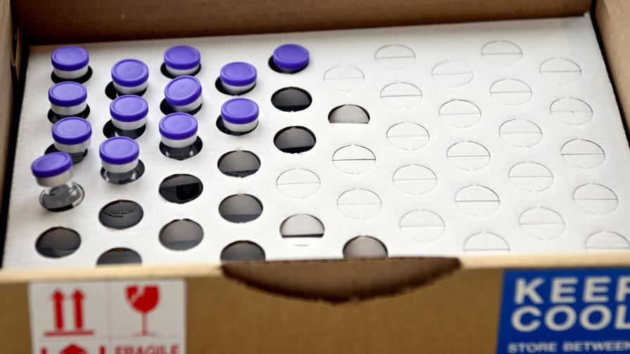 Pfizer y BioNTech prueban vacuna contra COVID en embarazadas