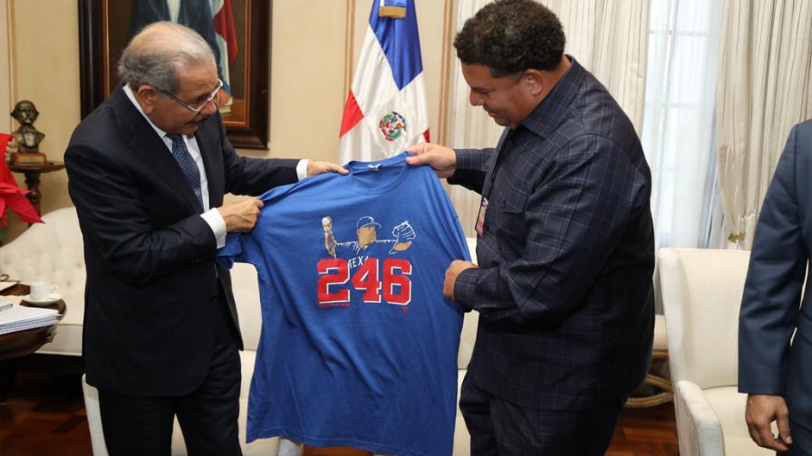 Presidente Danilo Medina recibe a Bartolo Colón Presidente Danilo Medina recibe a Bartolo Colón