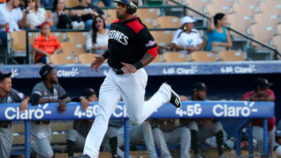Leones vencen a Gigantes y llegan a 15 victorias Leones vencen a Gigantes y llegan a 15 victorias