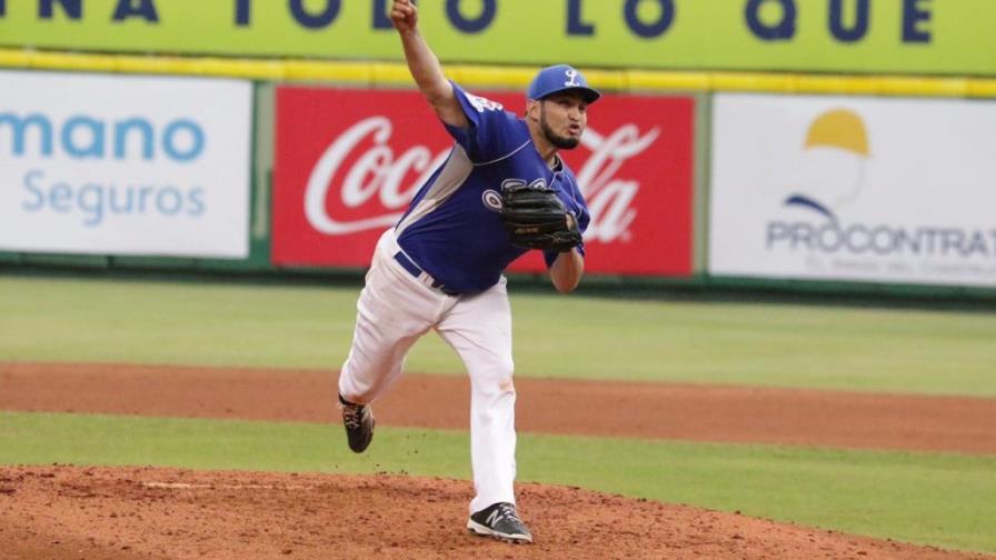 Estrellas seleccionan a Reyes y Mayora en sorteo de jugadores importados de equipos eliminados 