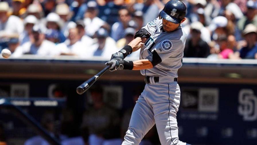 Ichiro Suzuki vuelve al campo de Seattle a los 45 años de edad