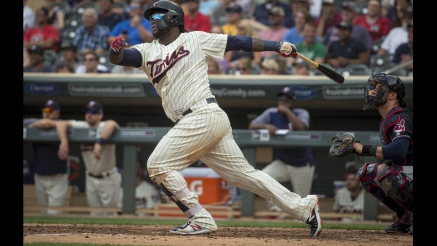 Miguel Sanó sufre cortada en un pie durante celebración
