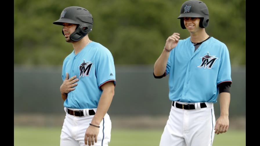Los Marlins de Miami en la vanguardia al enseñar español a sus jugadores