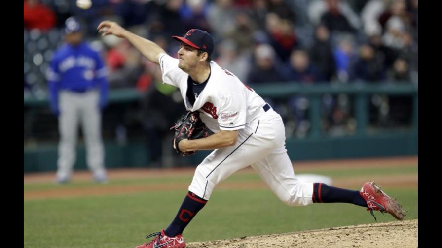 Freddy Galvis impide que Indios completen el sin hit ante Azulejos