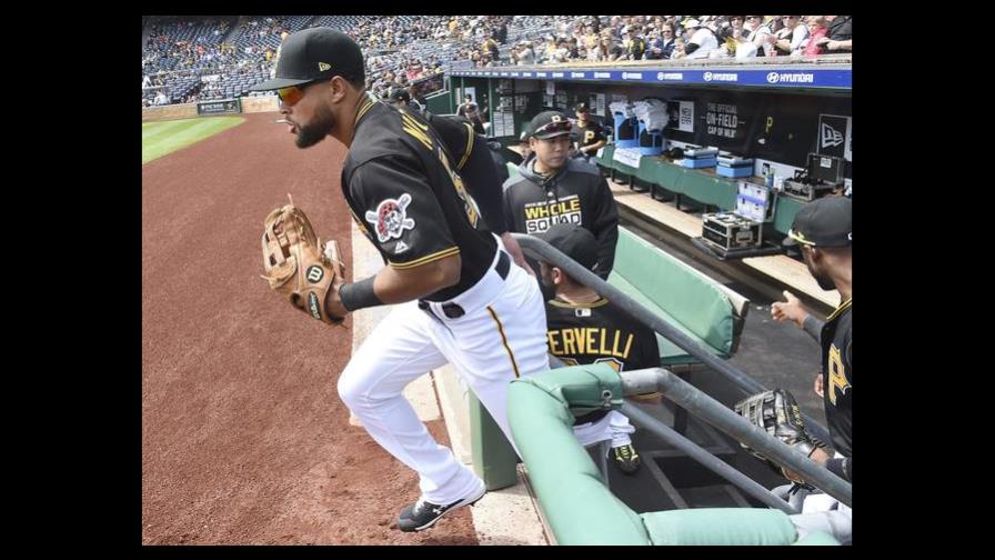 Jason Martin pega doble en el noveno; Piratas superan a Nacionales