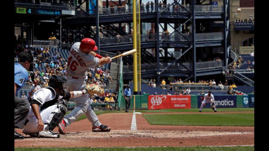  Paul Goldschmidt jonronea por cuarto juego, Cardenales barren serie
