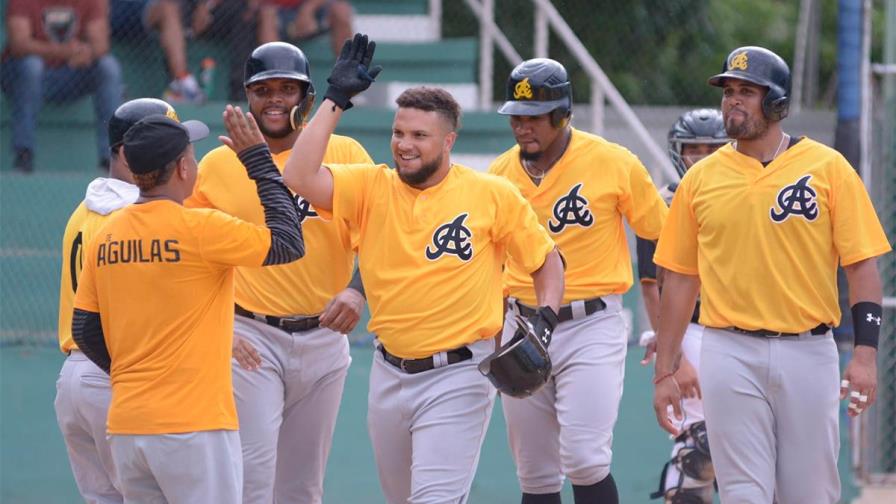 Las Águilas Cibaeñas derrotan a Granjeros de Moca en pretemporada