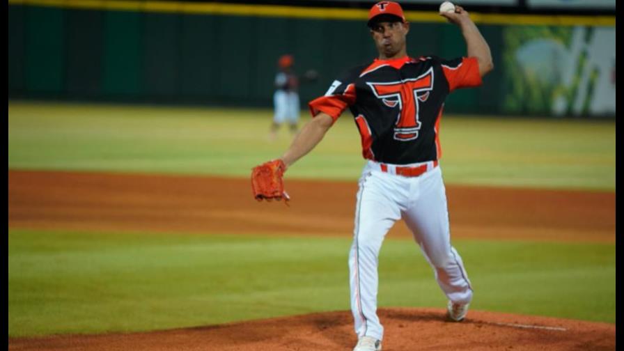 Toros del Este humillan a Gigantes, Raul Valdés consigue victoria 42 