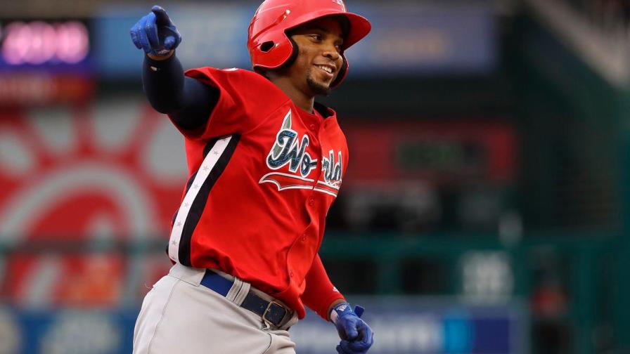 Los Leones del Escogido contratan al jardinero cubano Yuniel Díaz