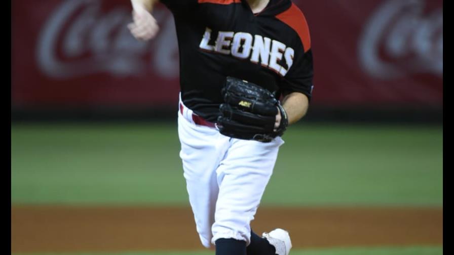 Leones derrotan a Toros en el debut de José Leger como dirigente Leones derrotan a Toros en el debut de José Leger como dirigente