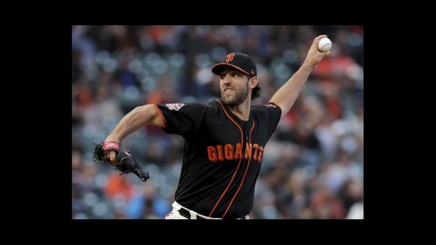 Los Cerveceros y los Gigantes han conversado sobre posible cambio de Madison Bumgarner