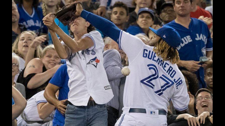 Con dos hits de Vladimir Guerrero Jr, Azulejos se imponen a Bravos Con dos hits de Vladimir Guerrero Jr, Azulejos se imponen a Bravos