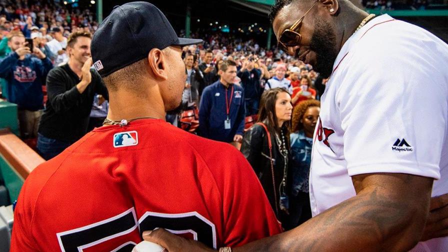 El mensaje de Mookie Betts a David Ortiz al volver al estadio de Boston El mensaje de Mookie Betts a David Ortiz al volver al estadio de Boston
