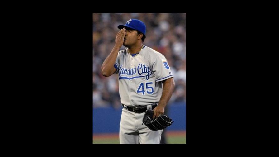 Odalis Pérez es detenido por orden de un juez Odalis Pérez es detenido por orden de un juez