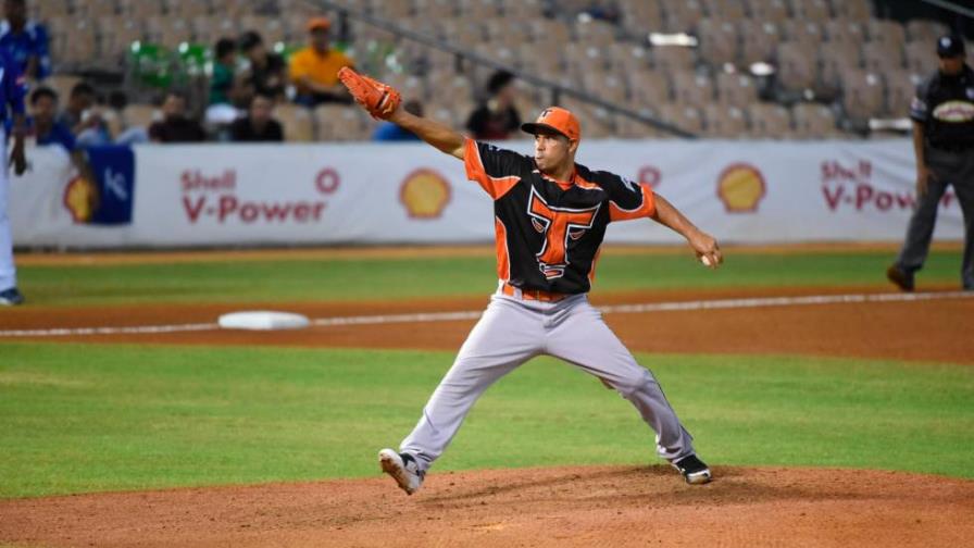 Diego Goris y Raúl Valdez ganadores en el Pelotero Estrella de la Semana