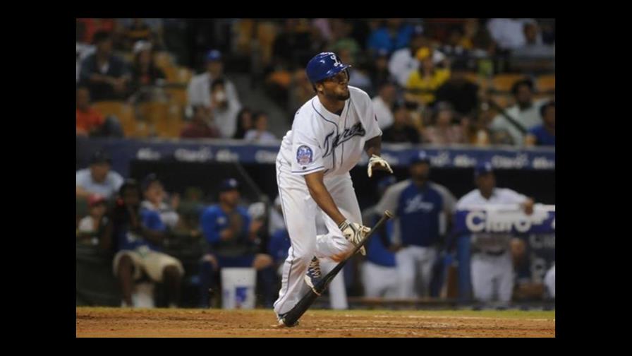 Domingo Santana va el resto del camino con los Tigres del Licey 