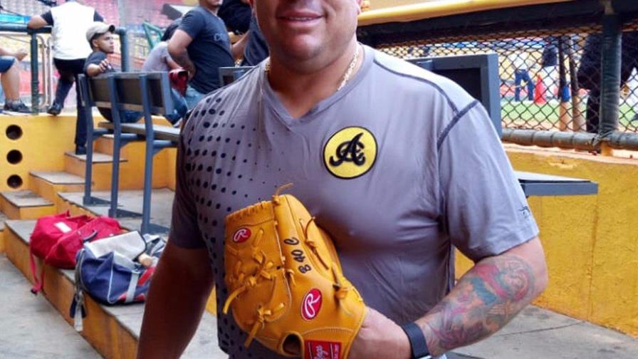 Bartolo Colón ingresa a la nómina de las Águilas y debuta el jueves ante el Licey Bartolo Colón ingresa a la nómina de las Águilas y debuta el jueves ante el Licey