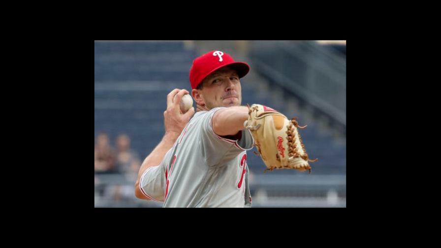 Drew Smyly lanza siete innings en blanco y Filis vencen a Gigantes