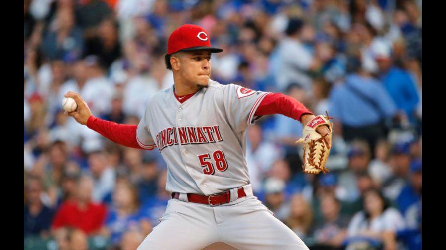 Luis Castillo brilla en la lomita, Rojos vencen a Piratas Luis Castillo brilla en la lomita, Rojos vencen a Piratas