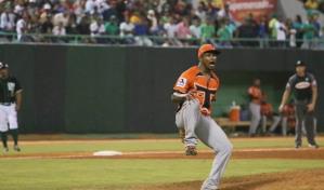 Medias Rojas de Boston firman a Jenrry Mejía