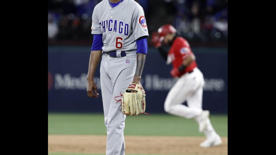 Las Grandes Ligas investiga mensajes racistas a lanzador de Cachorros