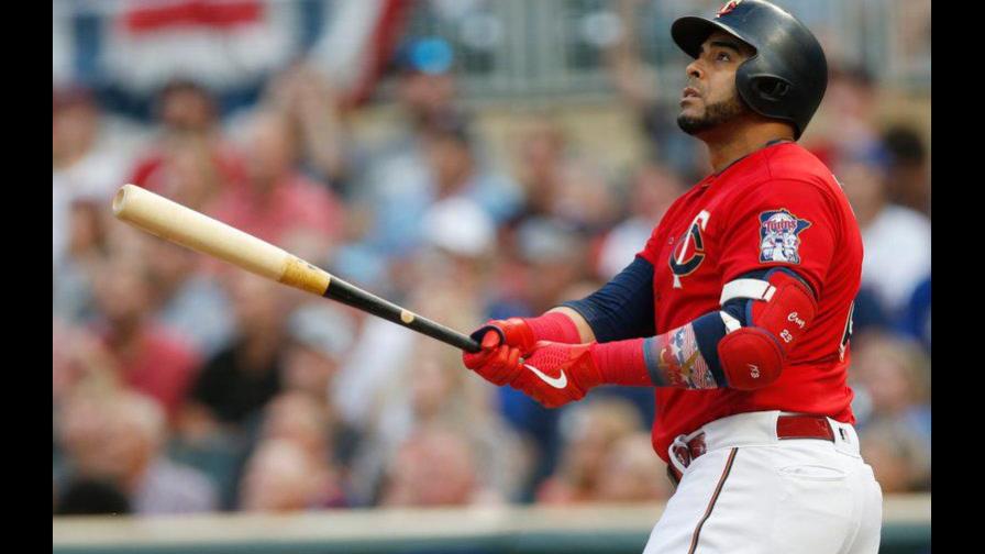  Nelson Cruz y Carlos Santana ganan el Bate de Plata