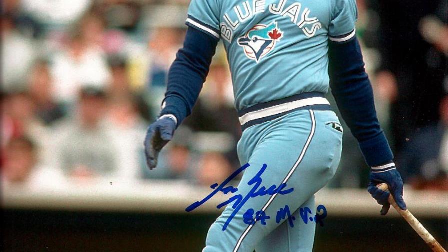 George Bell hizo historia con 3 H4 en el juego inaugural de GL 1988