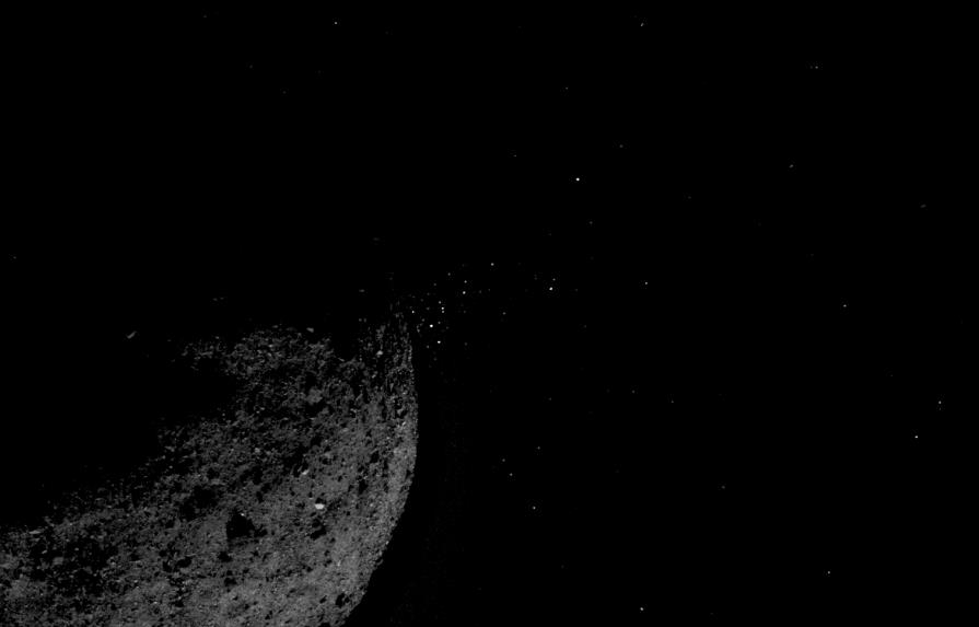Un asteroide que erupta nubes de polvo sorprende a la NASA