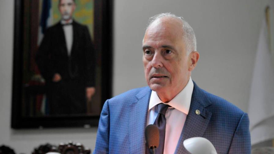 Bernardo Vega gana premio internacional de historia