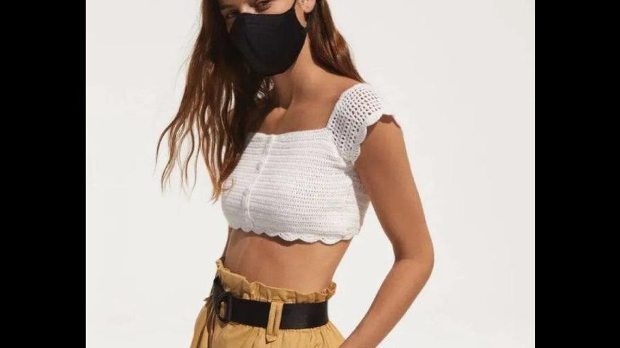 Bershka publica fotos de su nueva colección con sus modelos luciendo mascarillas Bershka publica fotos de su nueva colección con sus modelos luciendo mascarillas