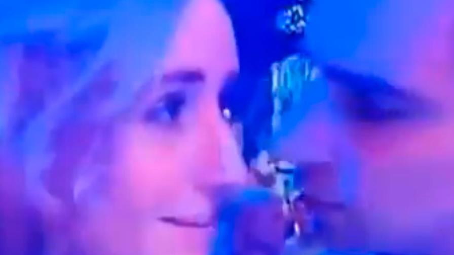 Quería un beso de fin de año y se convirtió en la vergüenza de su vida 