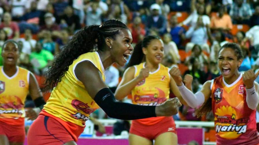 Ver a las Reinas del Caribe en el torneo de voleibol distrital tiene varias interrogantes