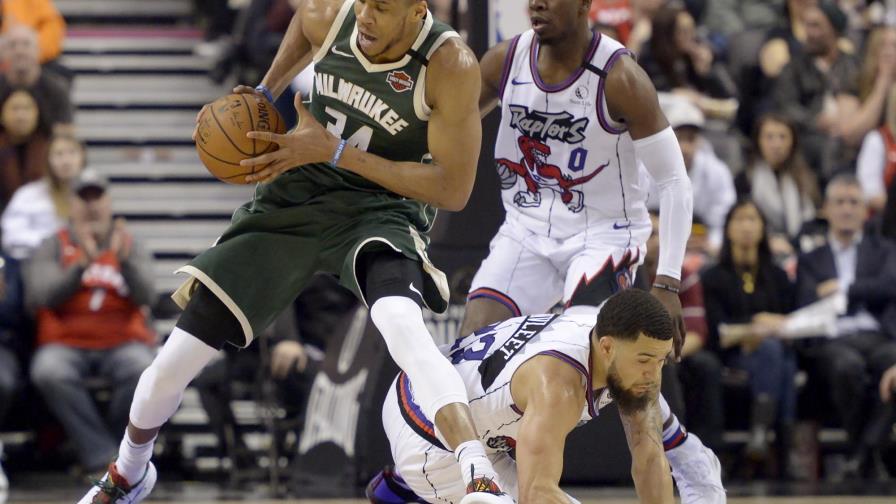 Bucks vencen a Raptors en reedición de final del Este Bucks vencen a Raptors en reedición de final del Este