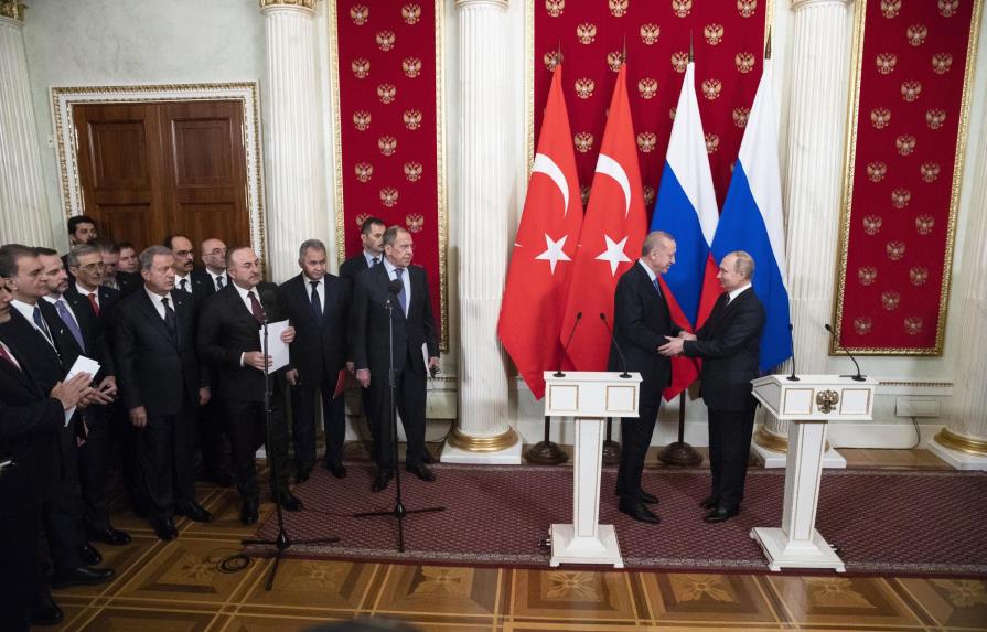 Tregua Rusia-Turquía en Siria se mantiene pese a incidentes