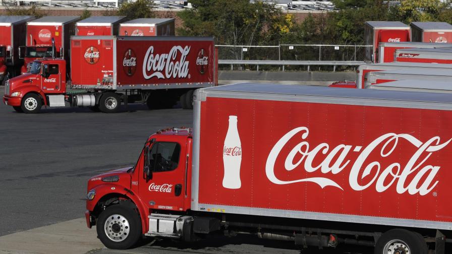 Coca-Cola despide a 2,200 trabajadores y reducirá marcas Coca-Cola despide a 2,200 trabajadores y reducirá marcas