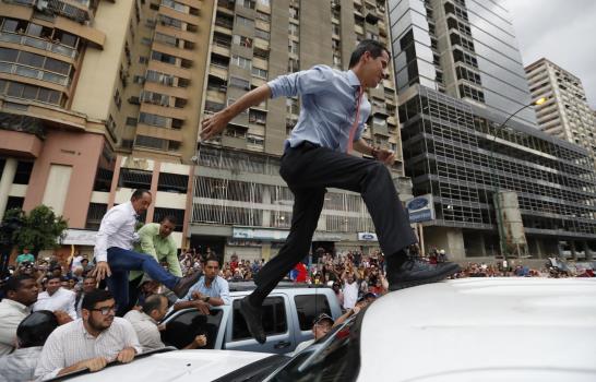 Venezuela: guardias impiden ingreso de Guaidó al Congreso Venezuela: guardias impiden ingreso de Guaidó al Congreso
