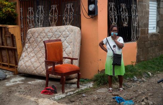 Cientos de dominicanos se quedan sin casa tras el paso de Isaías