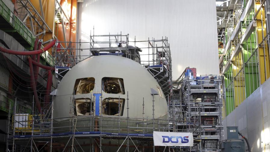 Aplazan charlas Australia-UE por disputa de submarinos