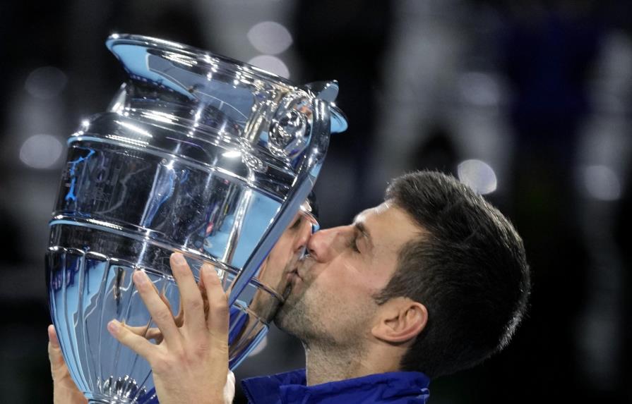 Djokovic despacha a Ruud en la Copa Masters