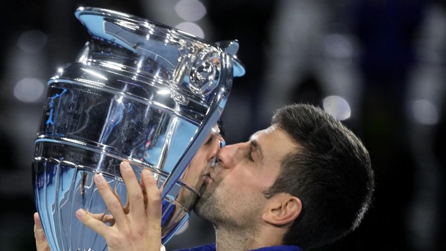 Djokovic despacha a Ruud en la Copa Masters