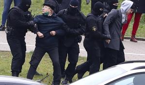 Más de 900 detenidos en protesta en Bielorrusia