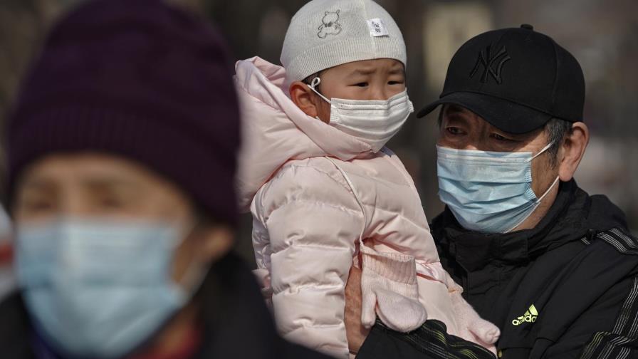 Shanghái impone confinamiento a dos destacados hospitales