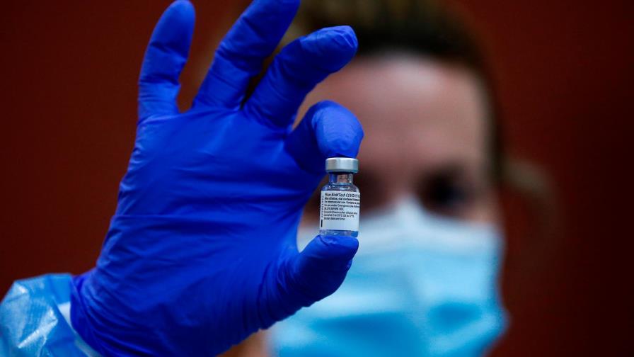 La vacuna de Pfizer, sin efectos secundarios nuevos tras un mes de uso en Unión Europea 