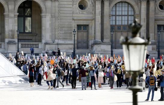 Mona Lisa vuelve al trabajo: reabre el Louvre